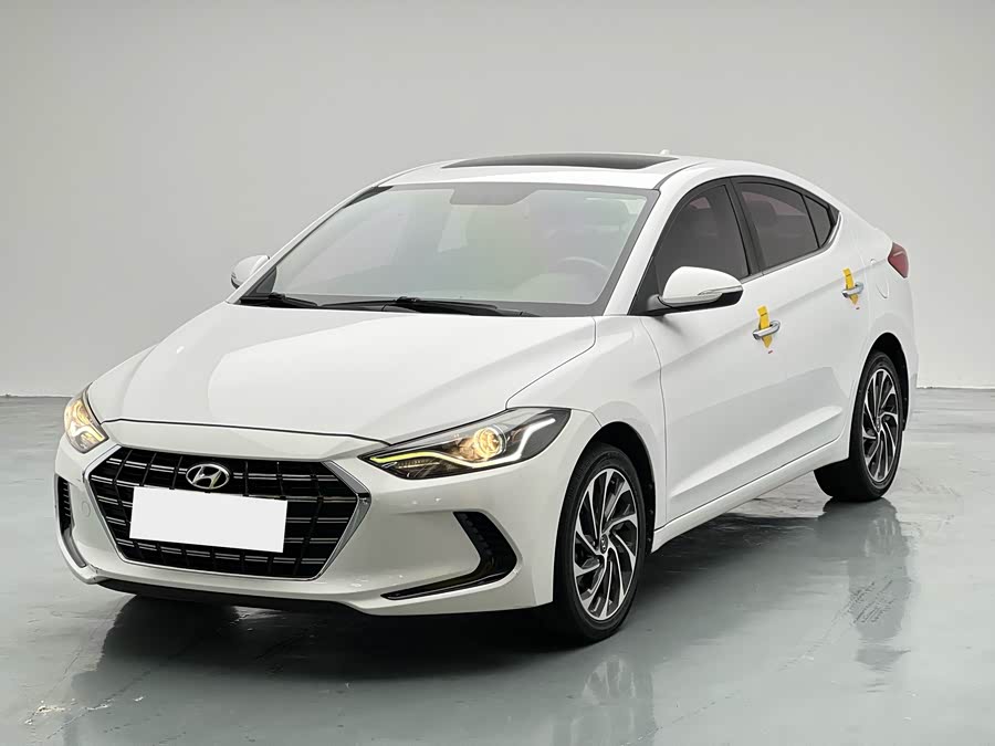 Hyundai C3R 2020 car image #2