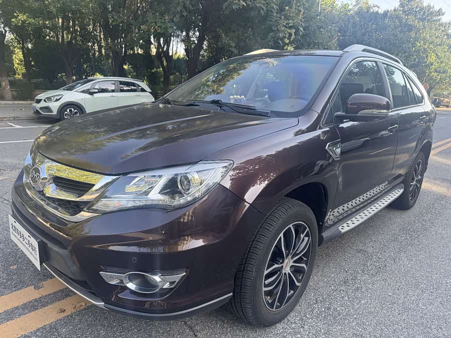 BYD S7 2014 car image #2