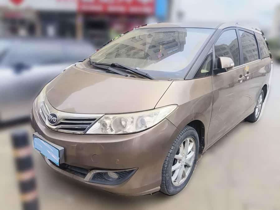 BYD M6 2014 car image #2
