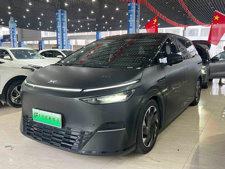 Xpeng X9 2024 immagine di auto #2