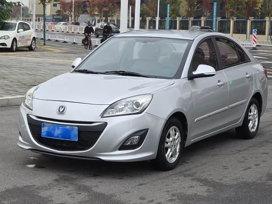 Changan Alsvin V5 2014 car image #2