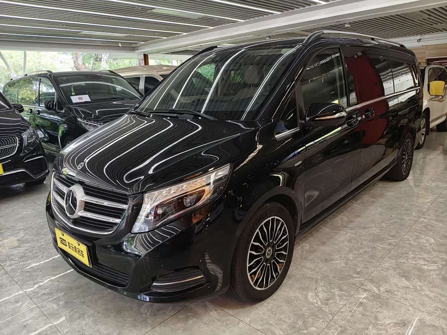 Mercedes-Benz V Class 2020 car image #2