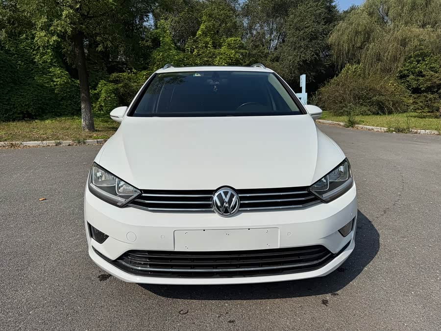 Volkswagen Golf Sportsvan 2018 car image #2