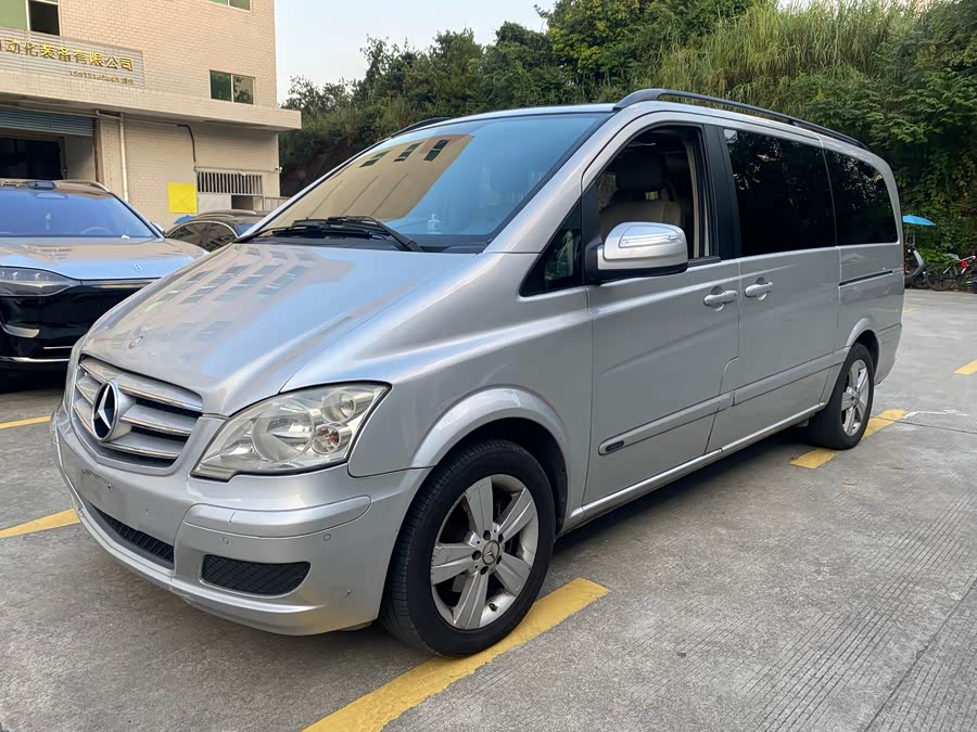 奔驰 唯雅诺 2012 汽车图片 #2