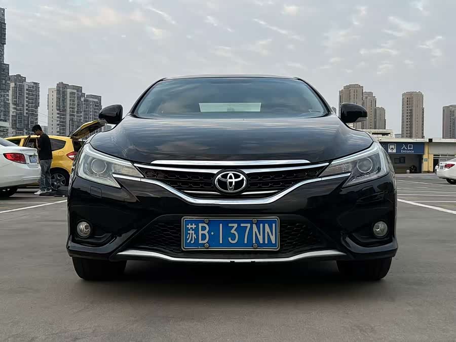 Toyota Reiz 2014 immagine di auto #2