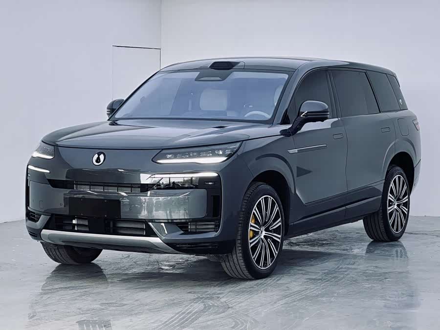 Denza N9 2025 car image #2