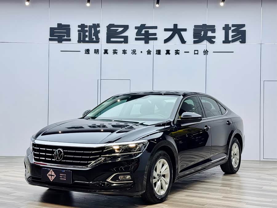 Volkswagen Passat 2021 car image #2