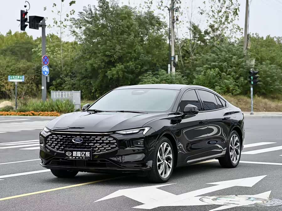Ford Mondeo 2024 car image #2