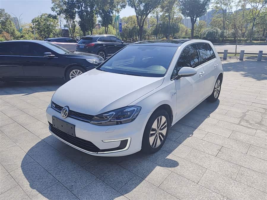 Volkswagen Golf Pure Electric 2020 imagen de coche #2
