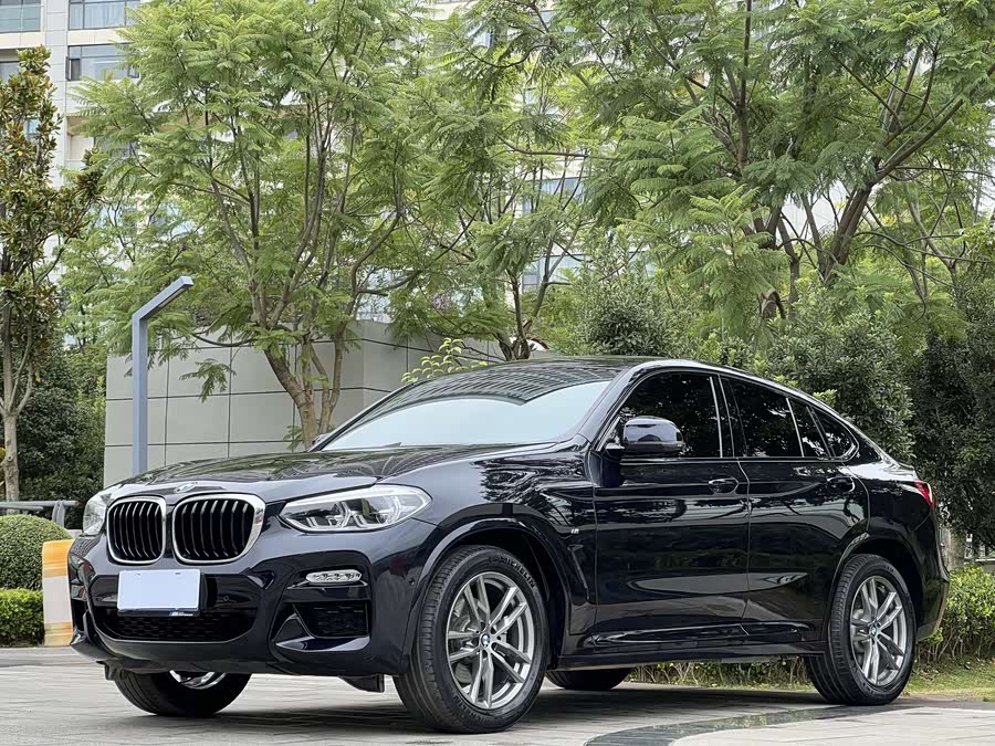 BMW X4 2018 صورة سيارة #2