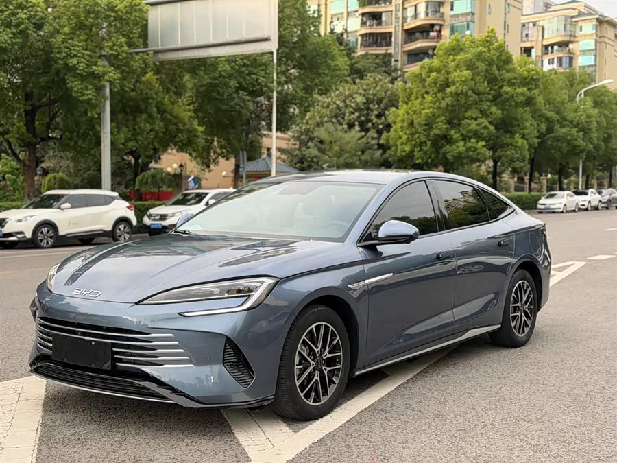 BYD Seal 2024 car image #2