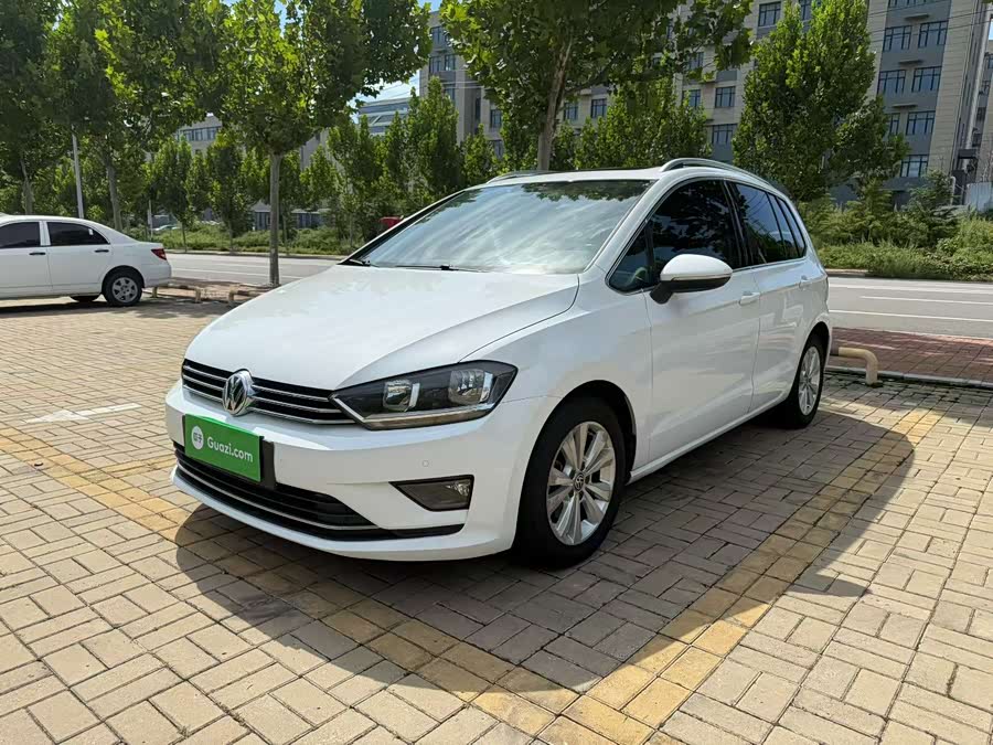 Volkswagen Golf Sportsvan 2017 car image #2