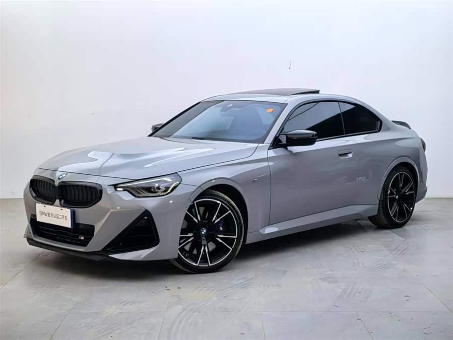 BMW M240i 2025 immagine di auto #2