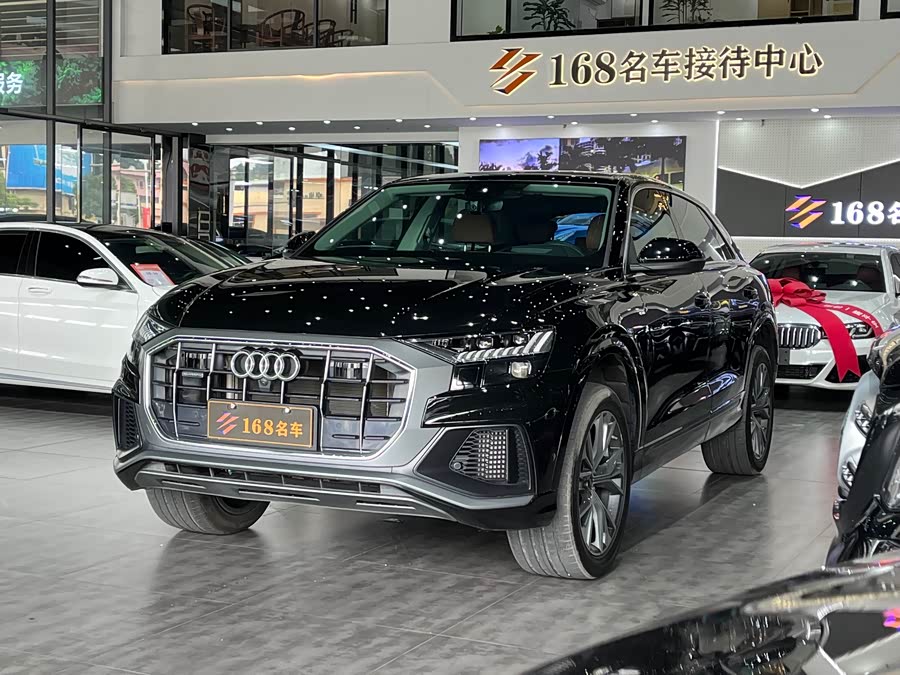 Audi Q8 2023 immagine di auto #2