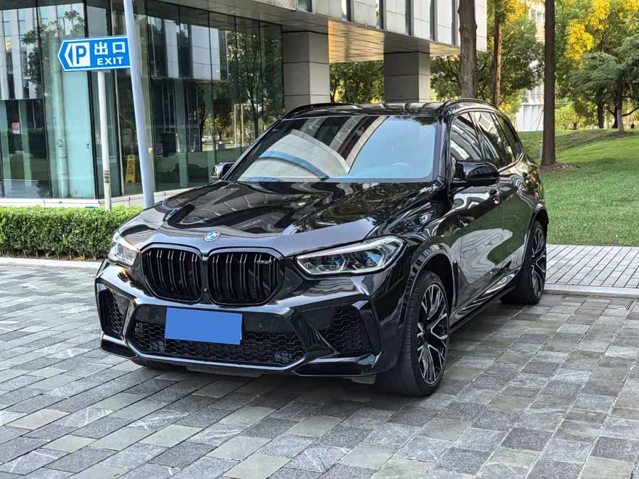 BMW X5 M 2022 car image #2