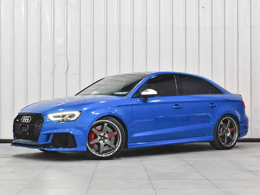 Audi RS 3 2018 car image #2