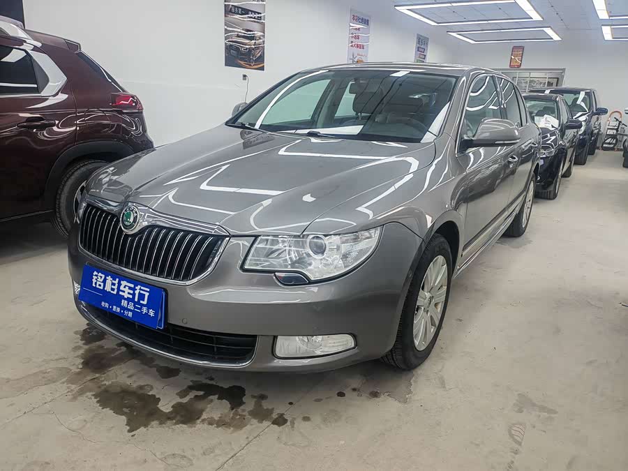 Skoda Superb 2012 imagen de coche #2