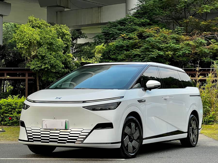 Xpeng X9 2024 immagine di auto #2