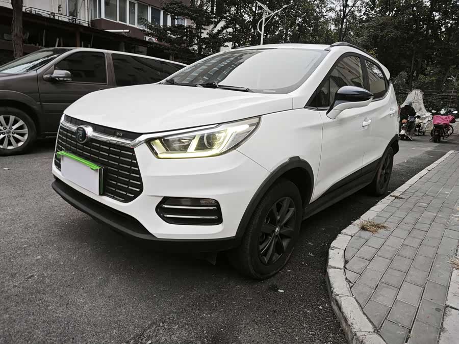 BYD Yuan New Energy 2019 car image #2