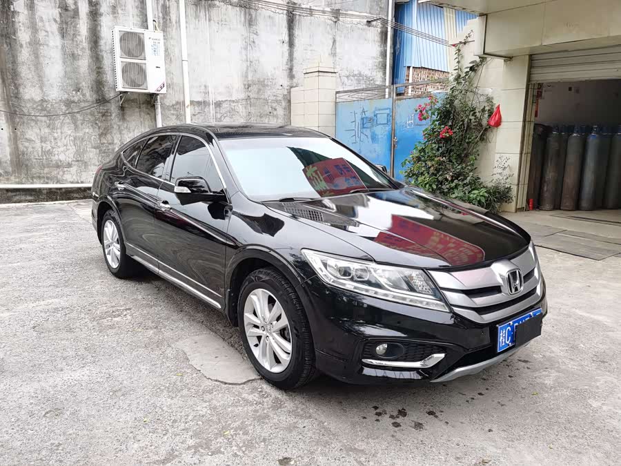 Honda CROSSTOUR 2015 #2 Honda CROSSTOUR 2015 изображение автомобиля #2