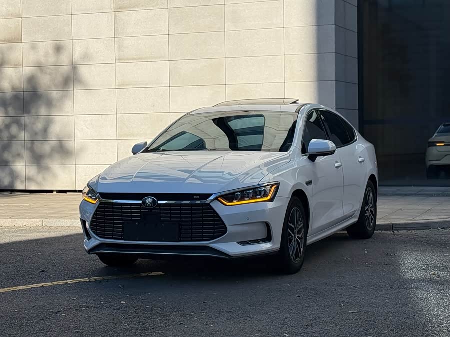 BYD Qin Pro New Energy 2018 car image #2