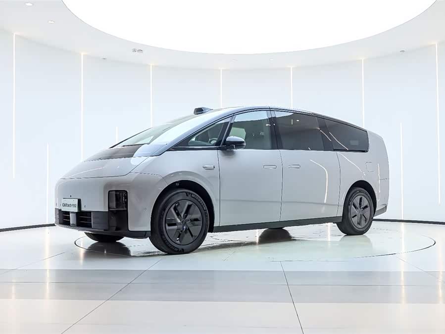 理想汽车 理想MEGA 2024 汽车图片 #2