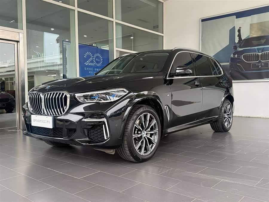 BMW X5 2022 car image #2