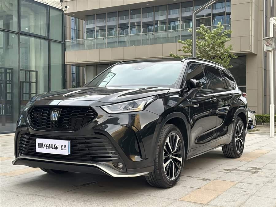 Toyota Crown Kluger 2022 car image #2