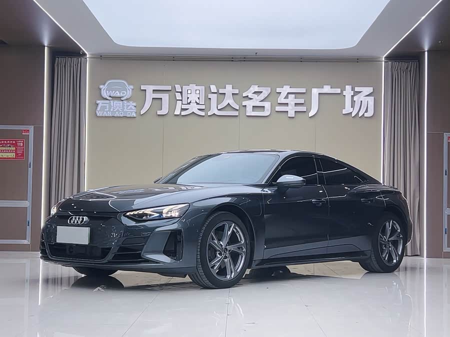 Audi e-tron GT 2024 car image #2