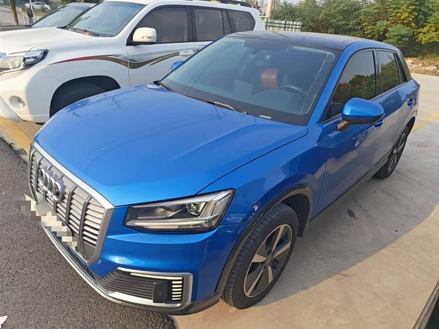 Audi Q2L e-tron 2020 #2 Audi Q2L e-tron 2020 car image #2