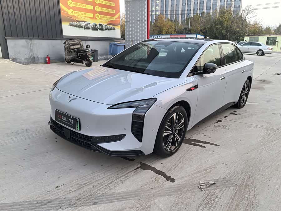 HongQi EH7 2024 #2 HongQi EH7 2024 car image #2