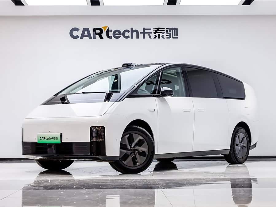 理想汽车 理想MEGA 2024 汽车图片 #2