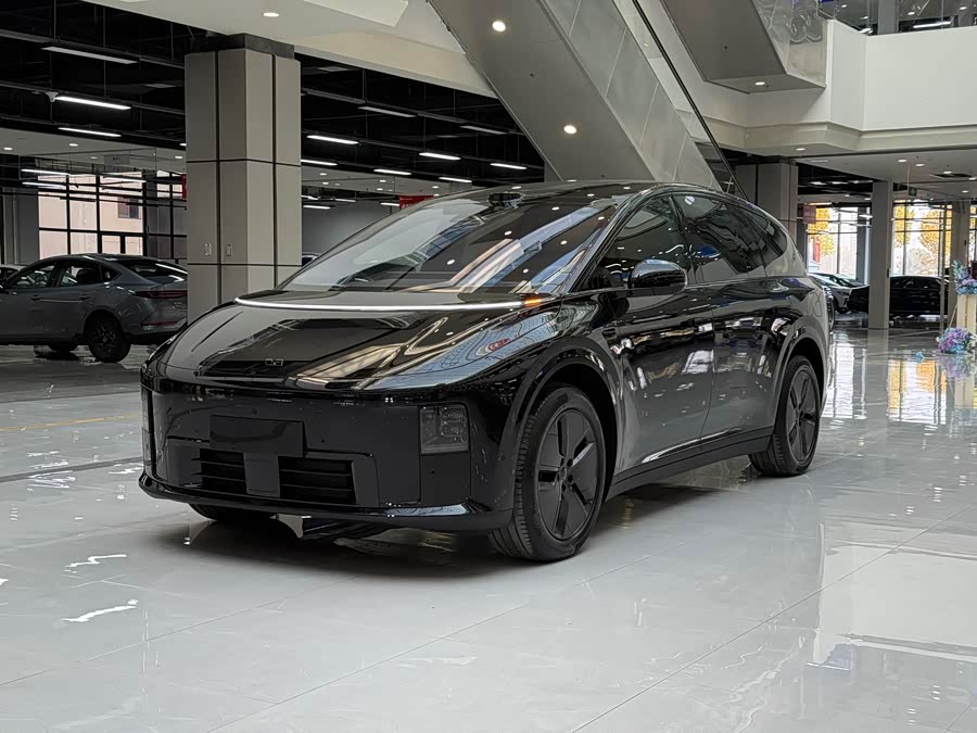 Li i8 2025 изображение автомобиля #2