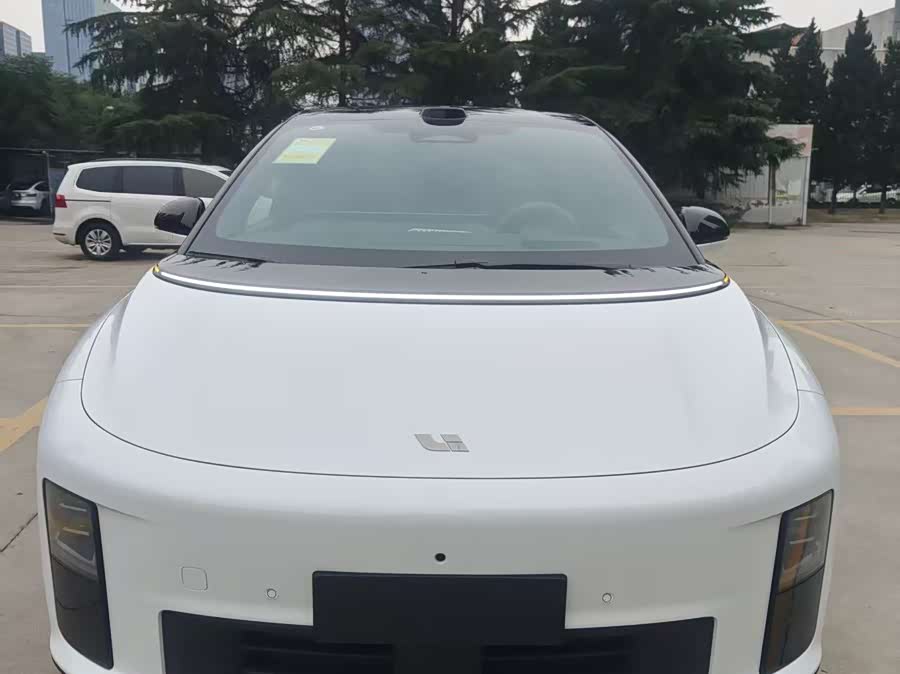 理想汽车 理想i6 2025 汽车图片 #2