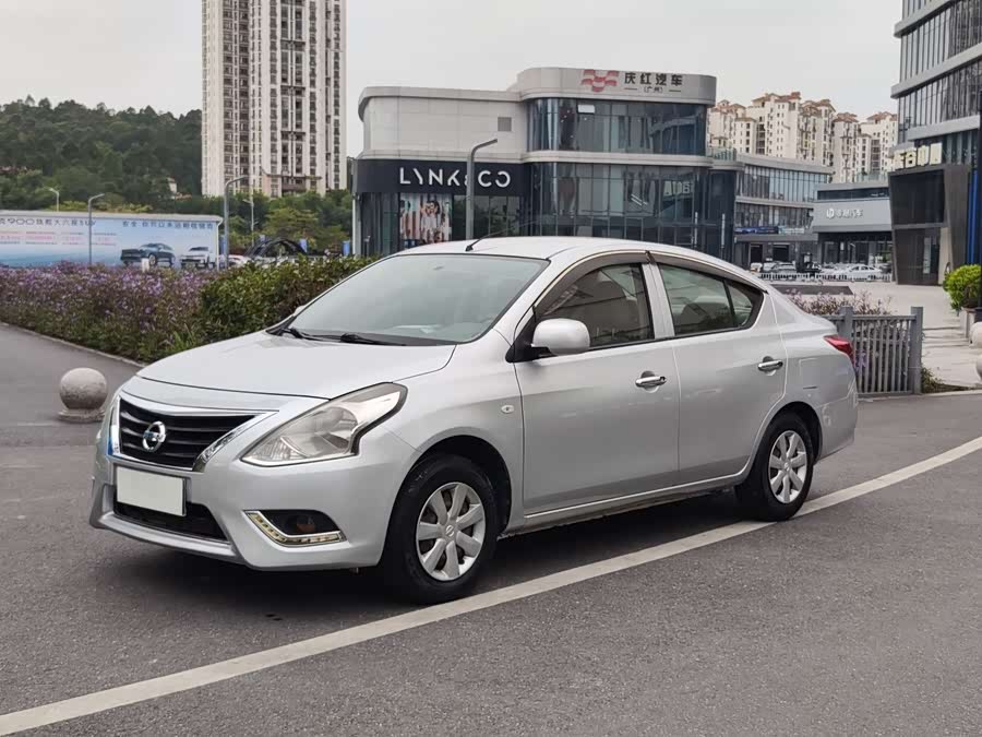 Nissan Sunny 2016 car image #2