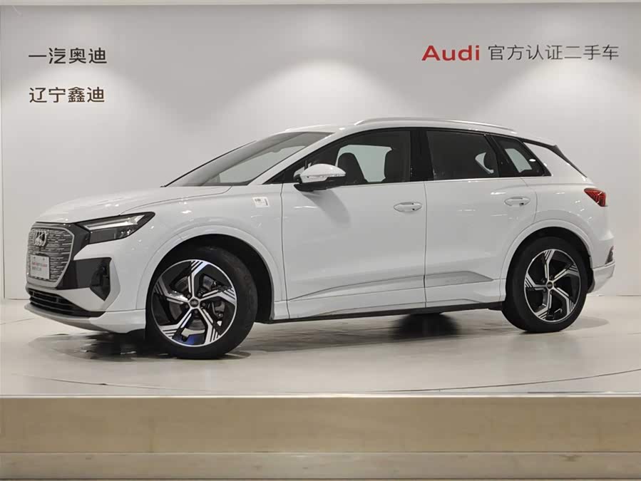 Audi Q4 e-tron 2023 صورة سيارة #2