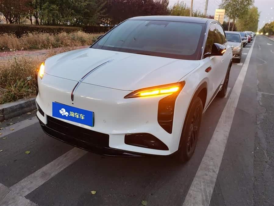 HongQi TianGong 08 2025 #2 HongQi TianGong 08 2025 car image #2