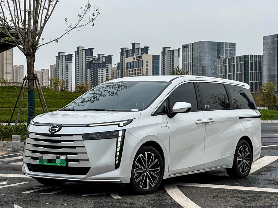 GAC Trumpchi E8 New Energy 2023 car image #2
