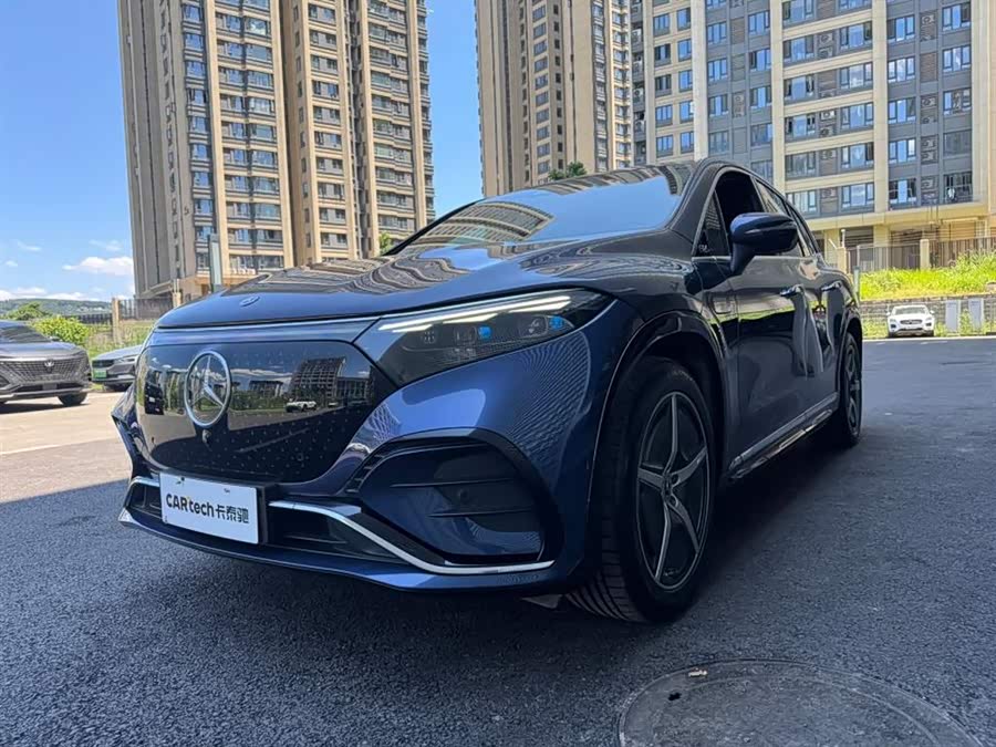 Mercedes-Benz EQS SUV 2023 car image #2