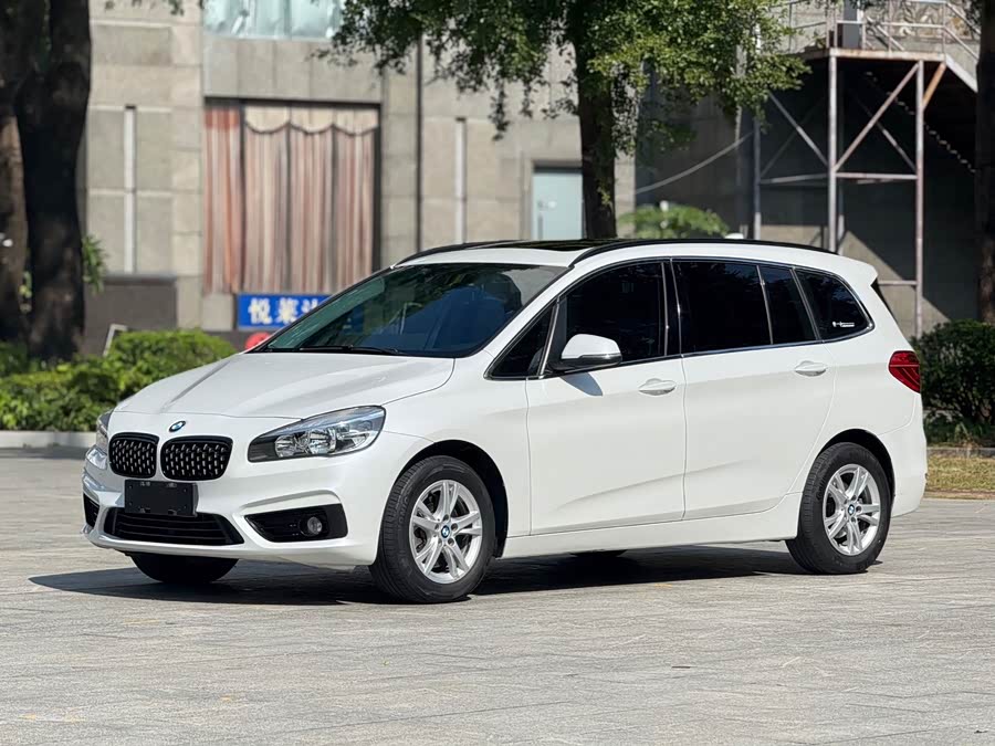 BMW 2 Series Gran Tourer 2017 car image #2
