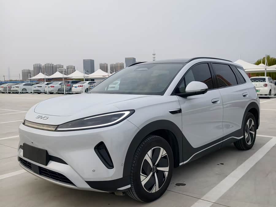 BYD Sea Lion 05 EV 2025 #2 BYD Sea Lion 05 EV 2025 car image #2