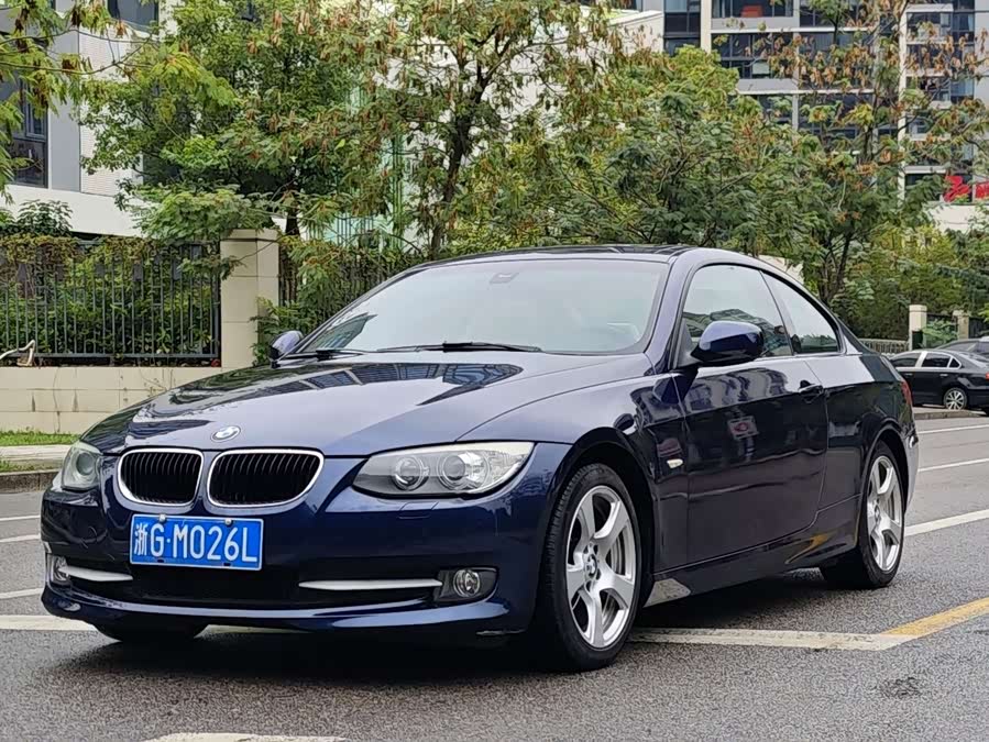 BMW 3 Series (Imported) 2011 car image #2