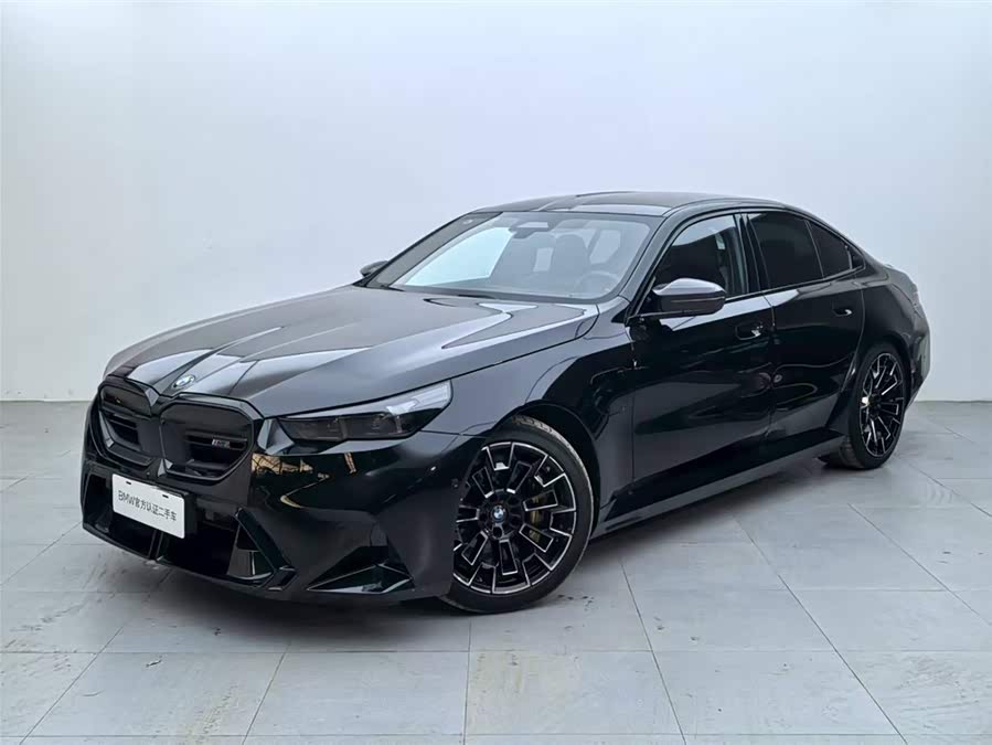 BMW M5 New Energy immagine di auto #2