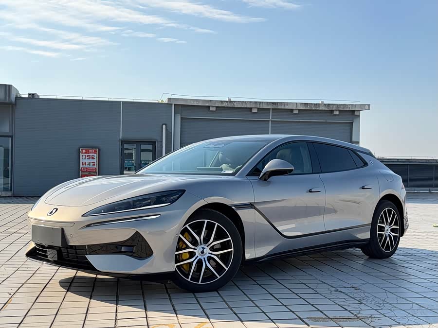 Denza Z9GT 2025 immagine di auto #2