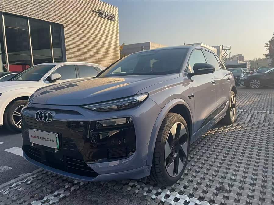 Audi Q6L e-tron 2025 #2 Audi Q6L e-tron 2025 صورة سيارة #2