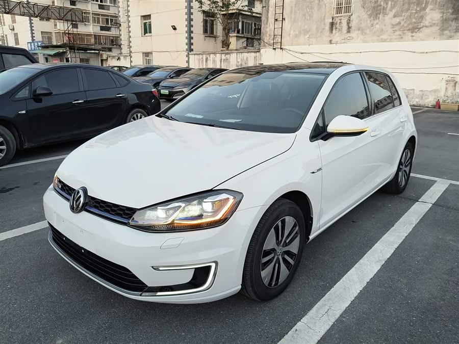 Volkswagen Golf Pure Electric 2020 #2 Volkswagen Golf Pure Electric 2020 image de voiture #2