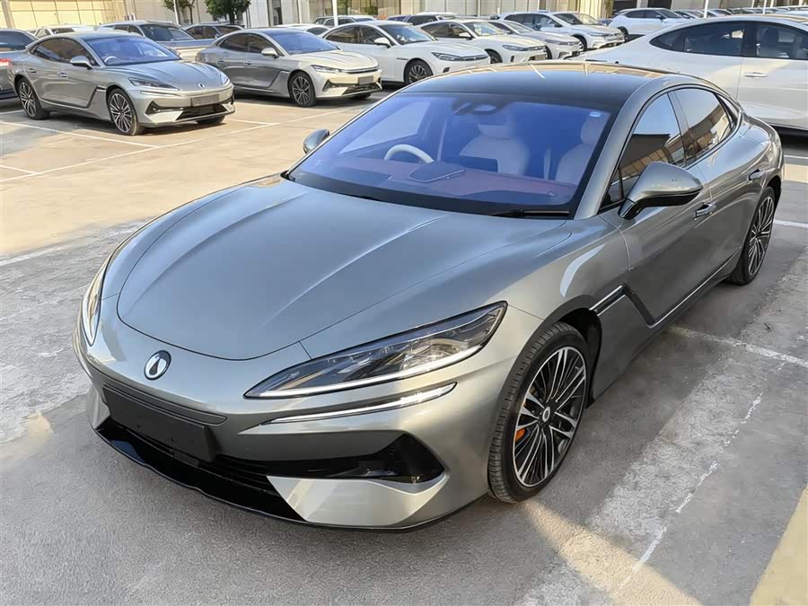 Denza Z9GT 2024 #2 Denza Z9GT 2024 car image #2