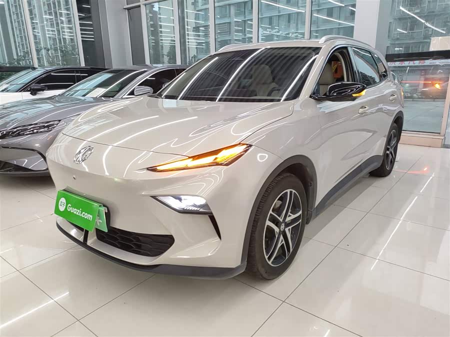 MG ES5 2024 car image #2