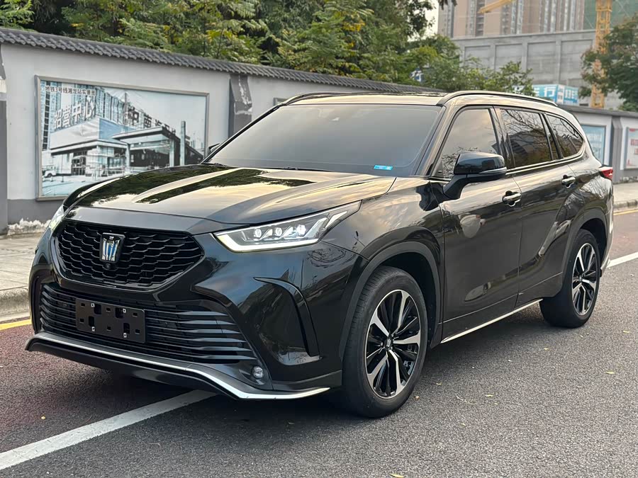 Toyota Crown Kluger 2022 car image #2