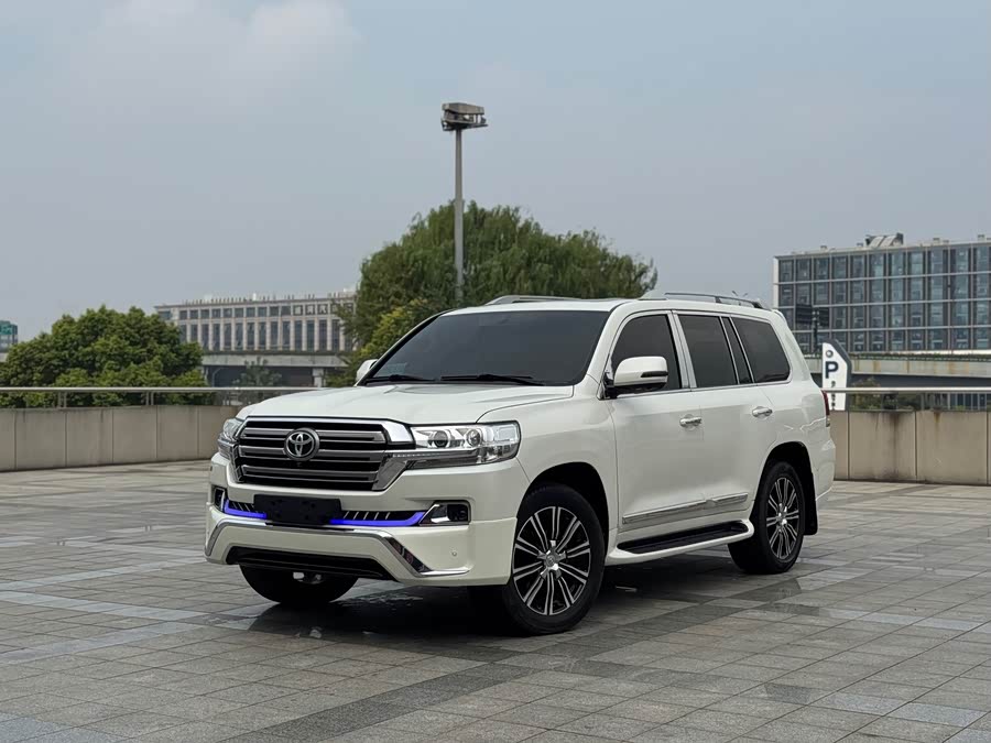Toyota 2018 car image #2